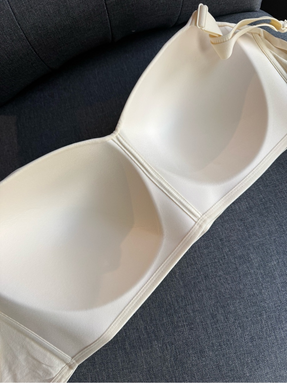 Truekind Wireless Shaping Bra 2XL Cream Strapless Convertible Support Bra NWT